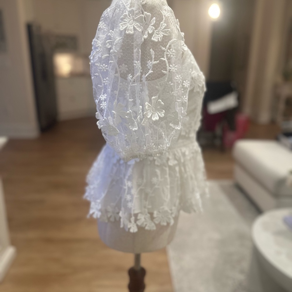 Endless Rose White Lace Floral Blouse NWOT - Picture 3 of 6